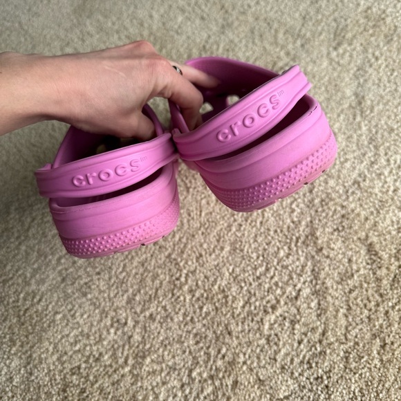Crocs Classic Clog Pink Women’s M7 W9 With Charms Jibbitz - Picture 4 of 7